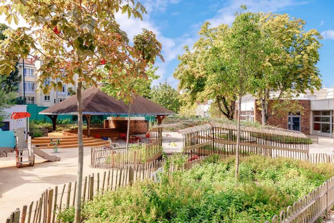 La cour Oasis Berthelot, un îlot de fraîcheur au coeur de Montrouge